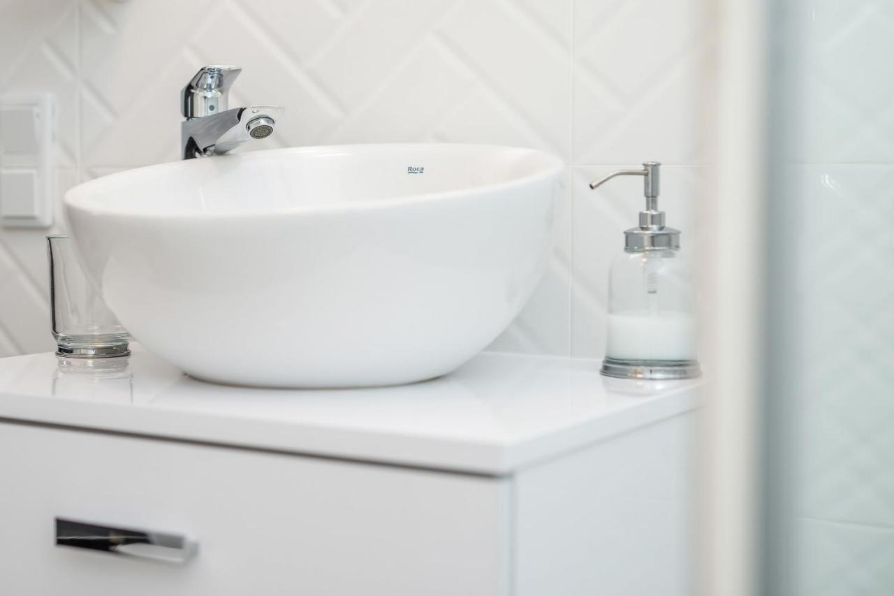 Botanic Gardens Apartment With Free Garage Wroclaw By Noclegi Renters Εξωτερικό φωτογραφία